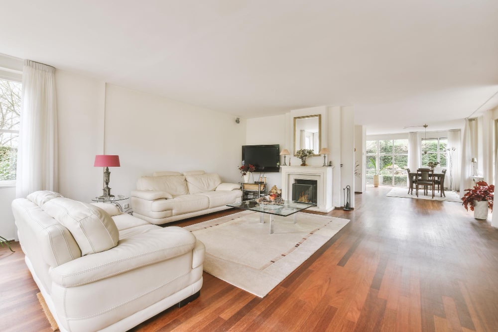 Looking for a flooring company in Florida? Call us at (813) 857-2004